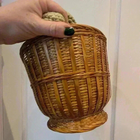 Vintage wicker plant hanging  basket - Picture 7 of 9